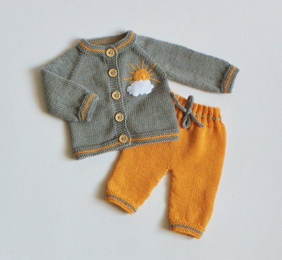 Handmade baby outfit (0-12 Months)